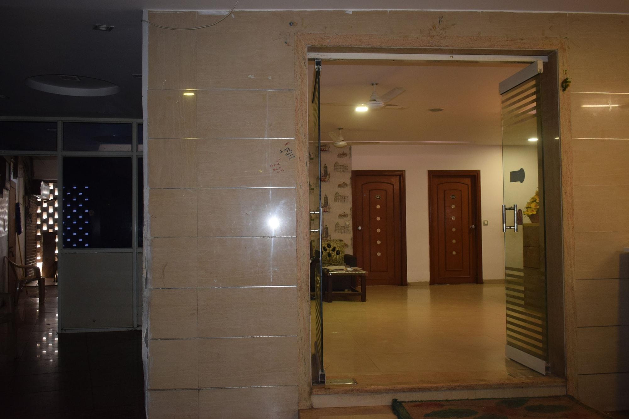 Fabhotel Kadamb Inn Αχμπανταμπάντ Εξωτερικό φωτογραφία