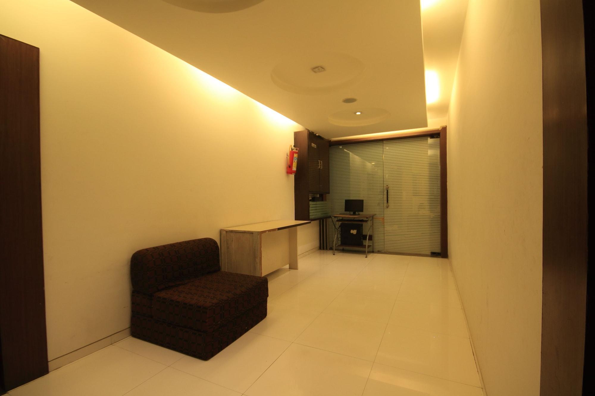 Fabhotel Kadamb Inn Αχμπανταμπάντ Εξωτερικό φωτογραφία