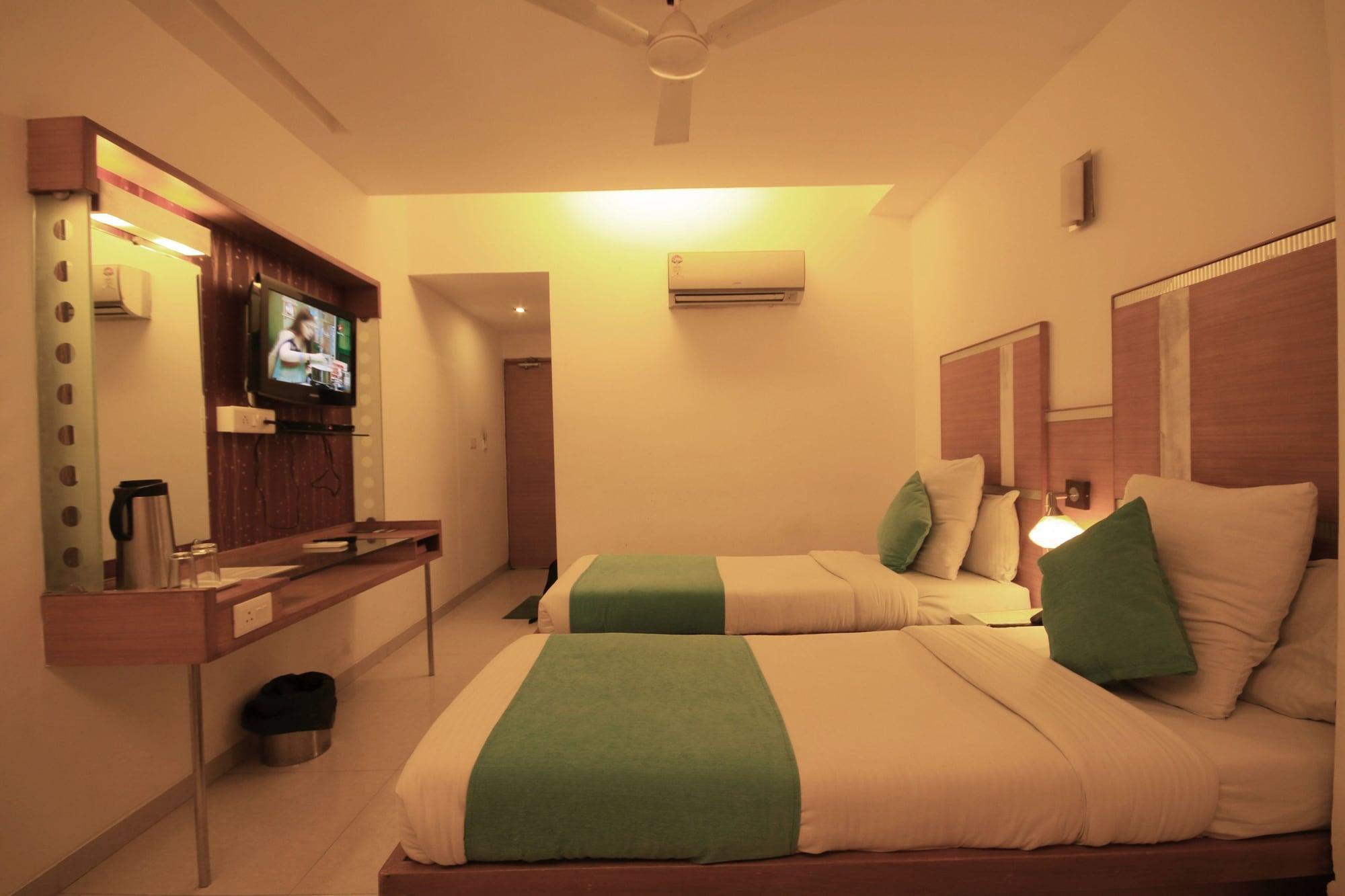 Fabhotel Kadamb Inn Αχμπανταμπάντ Εξωτερικό φωτογραφία