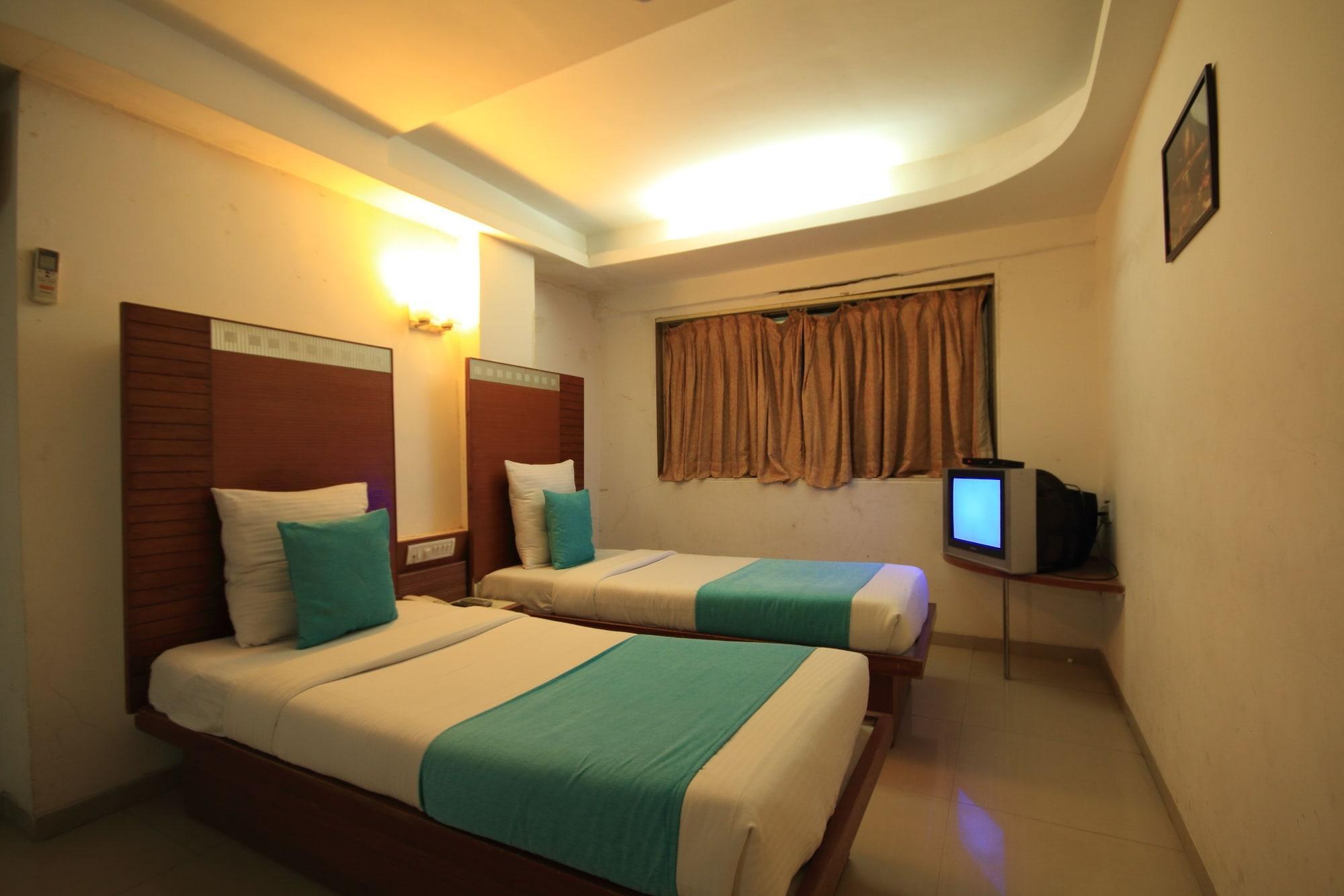 Fabhotel Kadamb Inn Αχμπανταμπάντ Εξωτερικό φωτογραφία