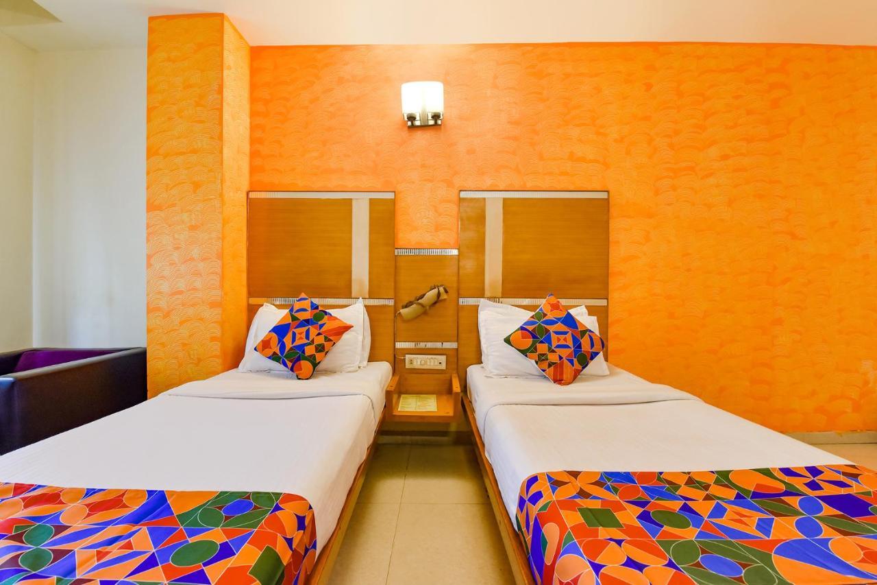 Fabhotel Kadamb Inn Αχμπανταμπάντ Εξωτερικό φωτογραφία