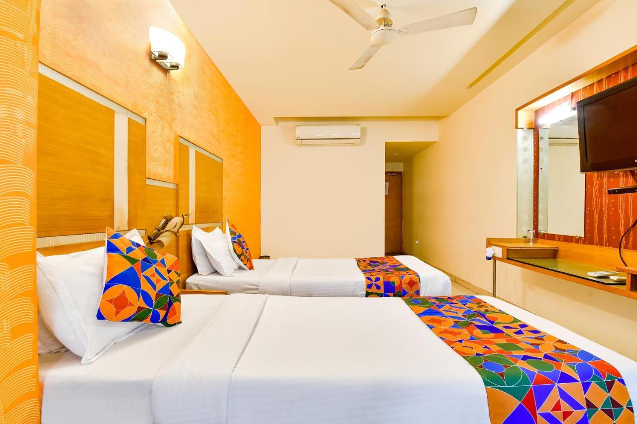Fabhotel Kadamb Inn Αχμπανταμπάντ Εξωτερικό φωτογραφία